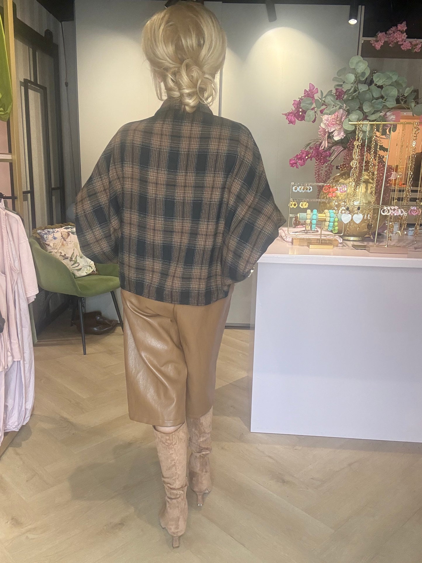 Bluse Emma ternet flannel kamel sort