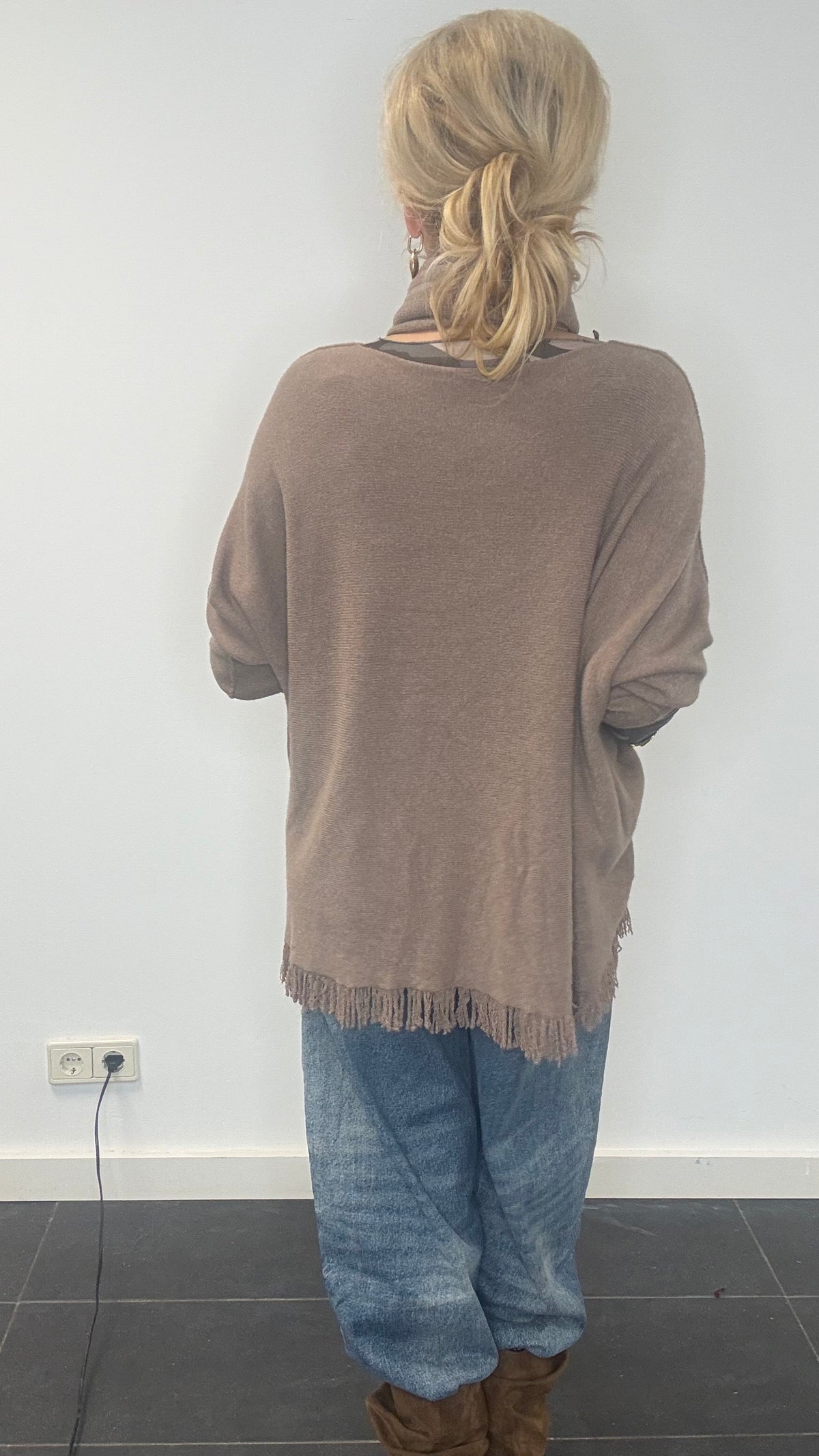 Trui Billie Taupe Franje &shawl