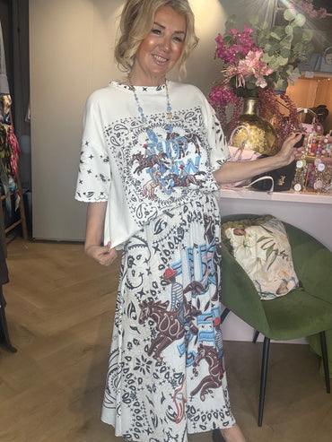 Two-Piece Set Paisley Horse