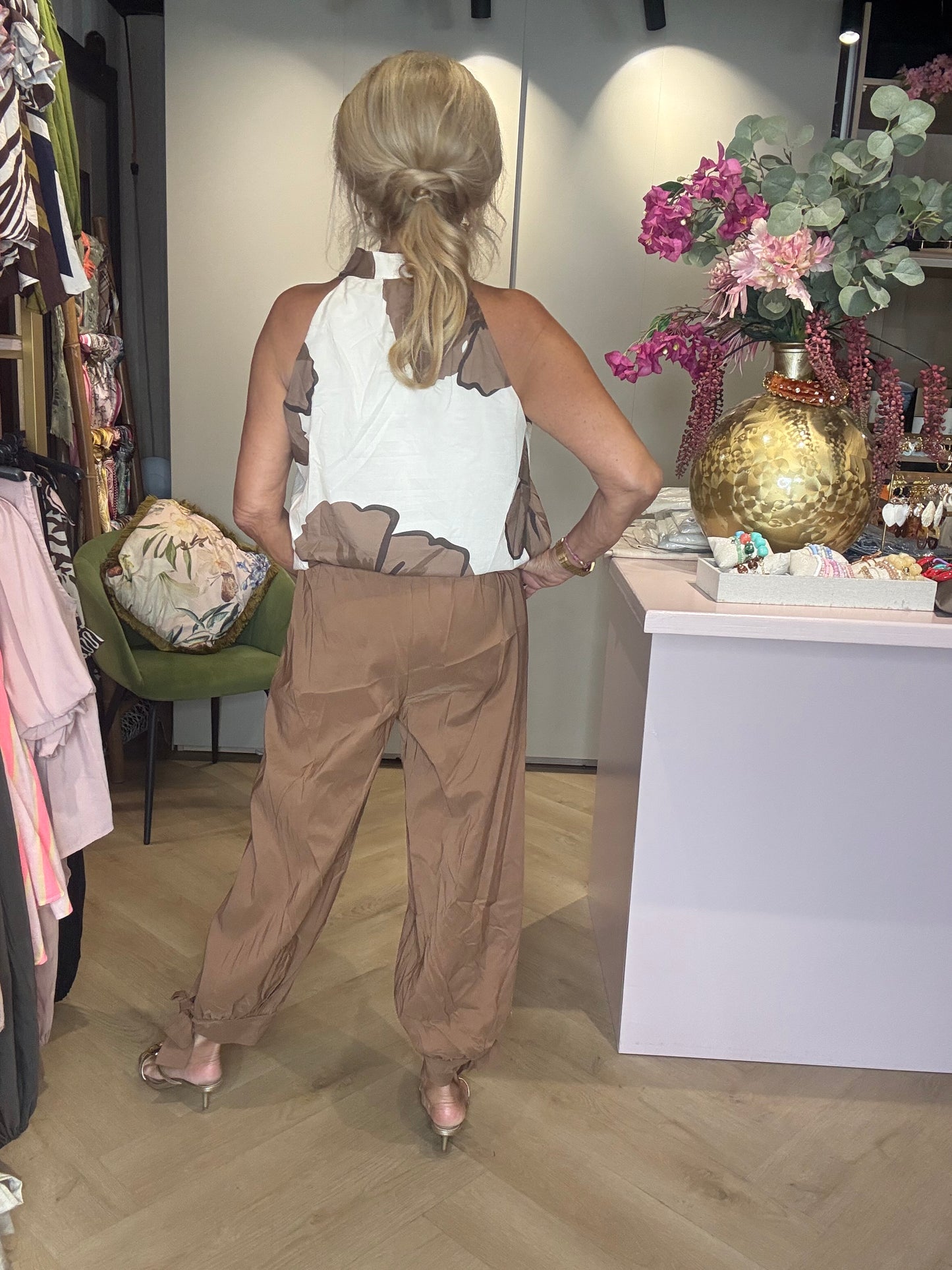 Top Flower Camel