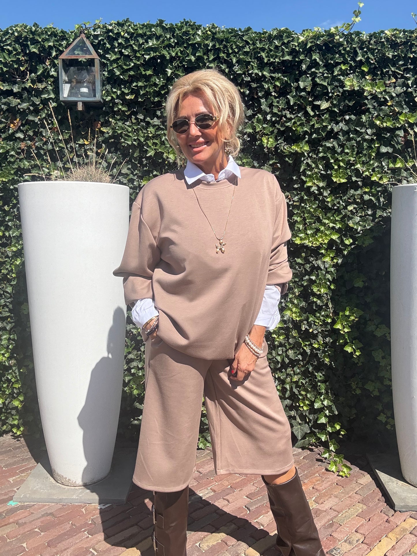 Twee Delige Bermuda set Taupe