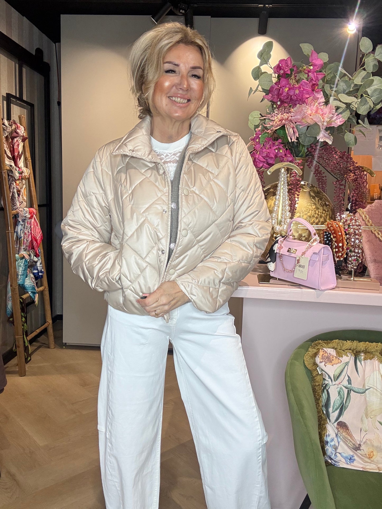 Kurtka beżowa pikowana