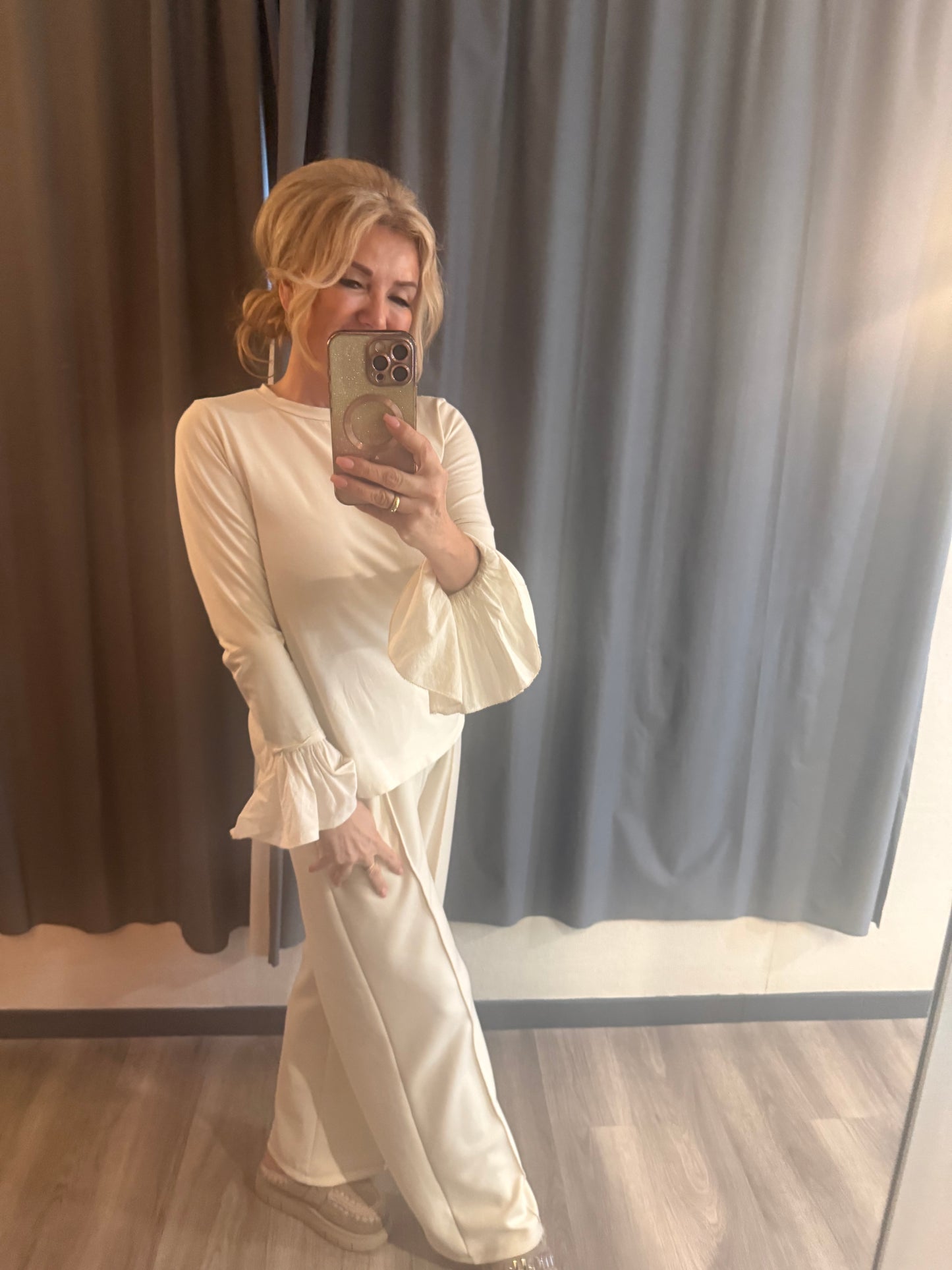 Haut manches trompette Crème et Taupe Céline