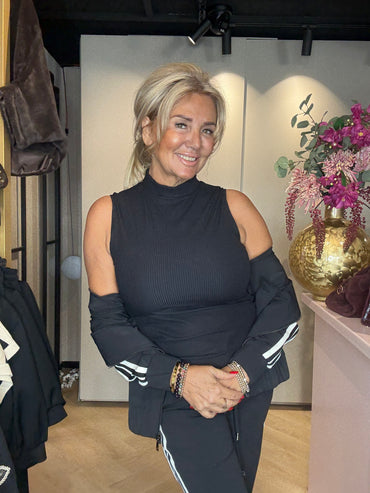 Mi Piace Travel Top Ribbed Zwart 20642