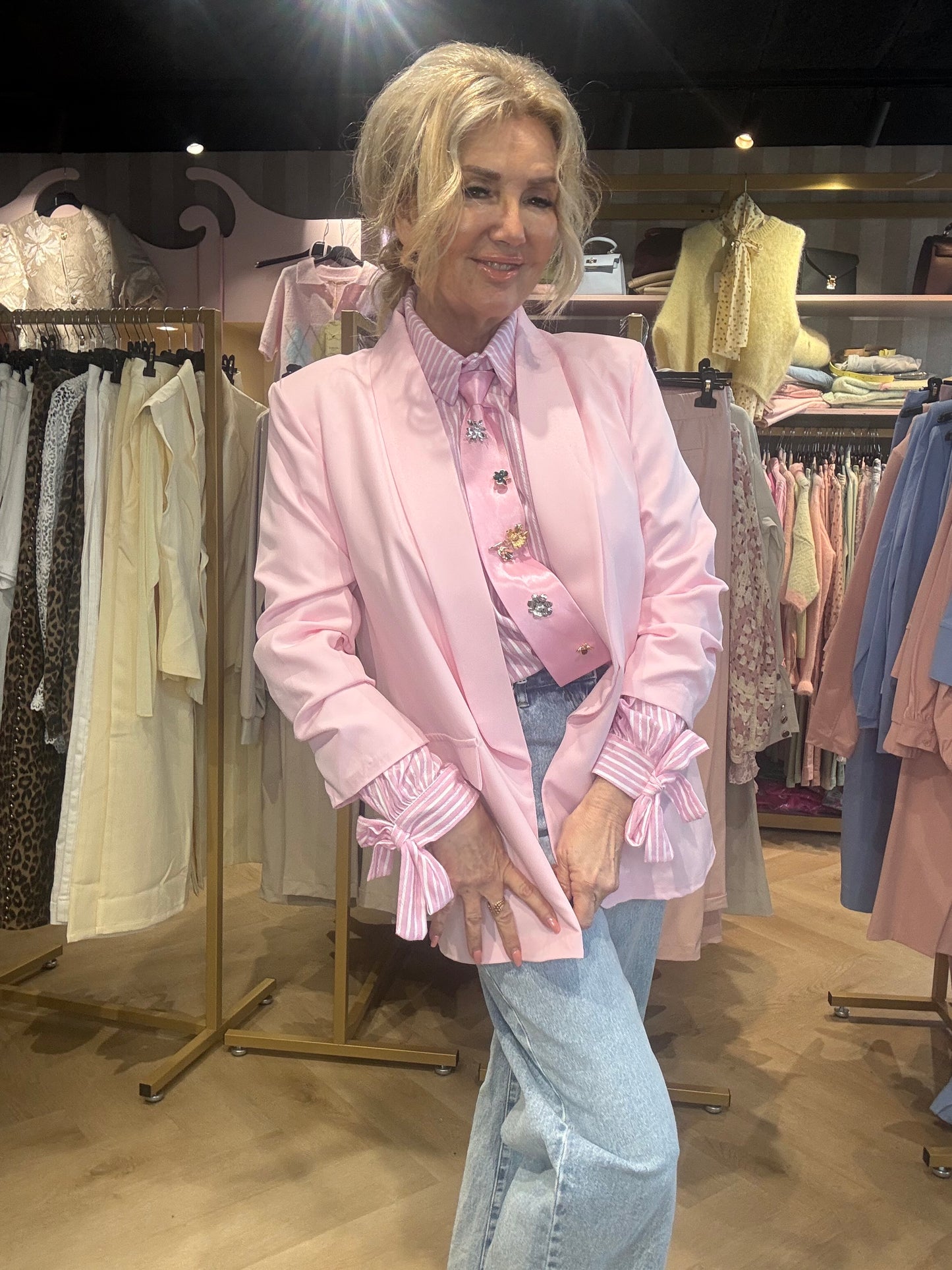 Blouse Louise Rose / Wit Streep met strik Manchet