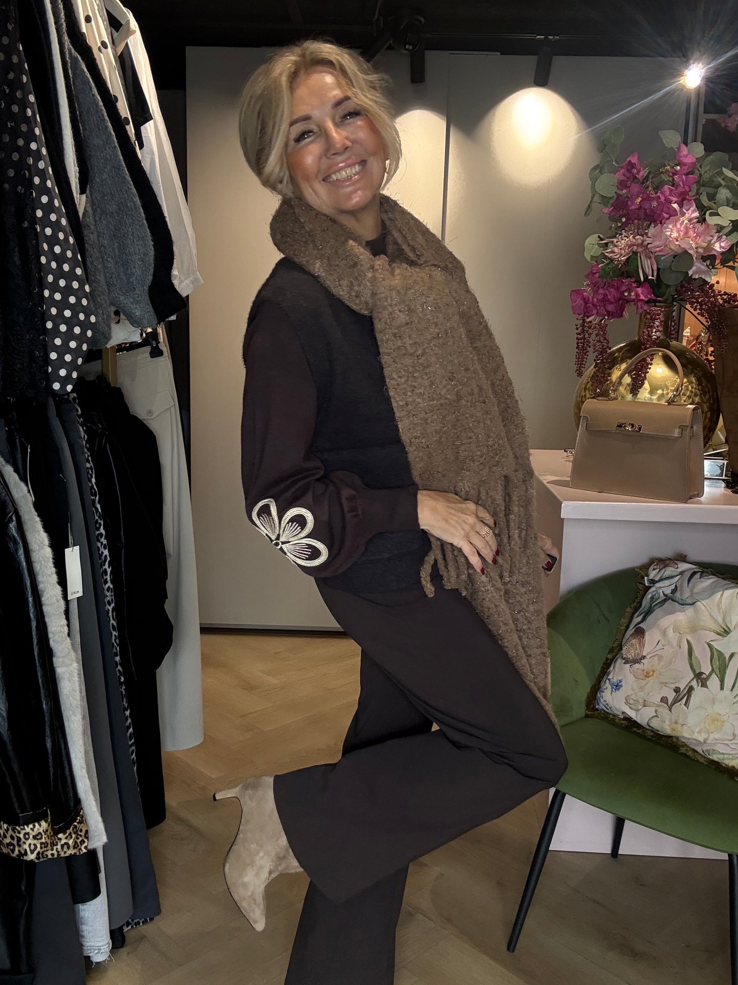 Triple Nine Truitje Flower Bruin