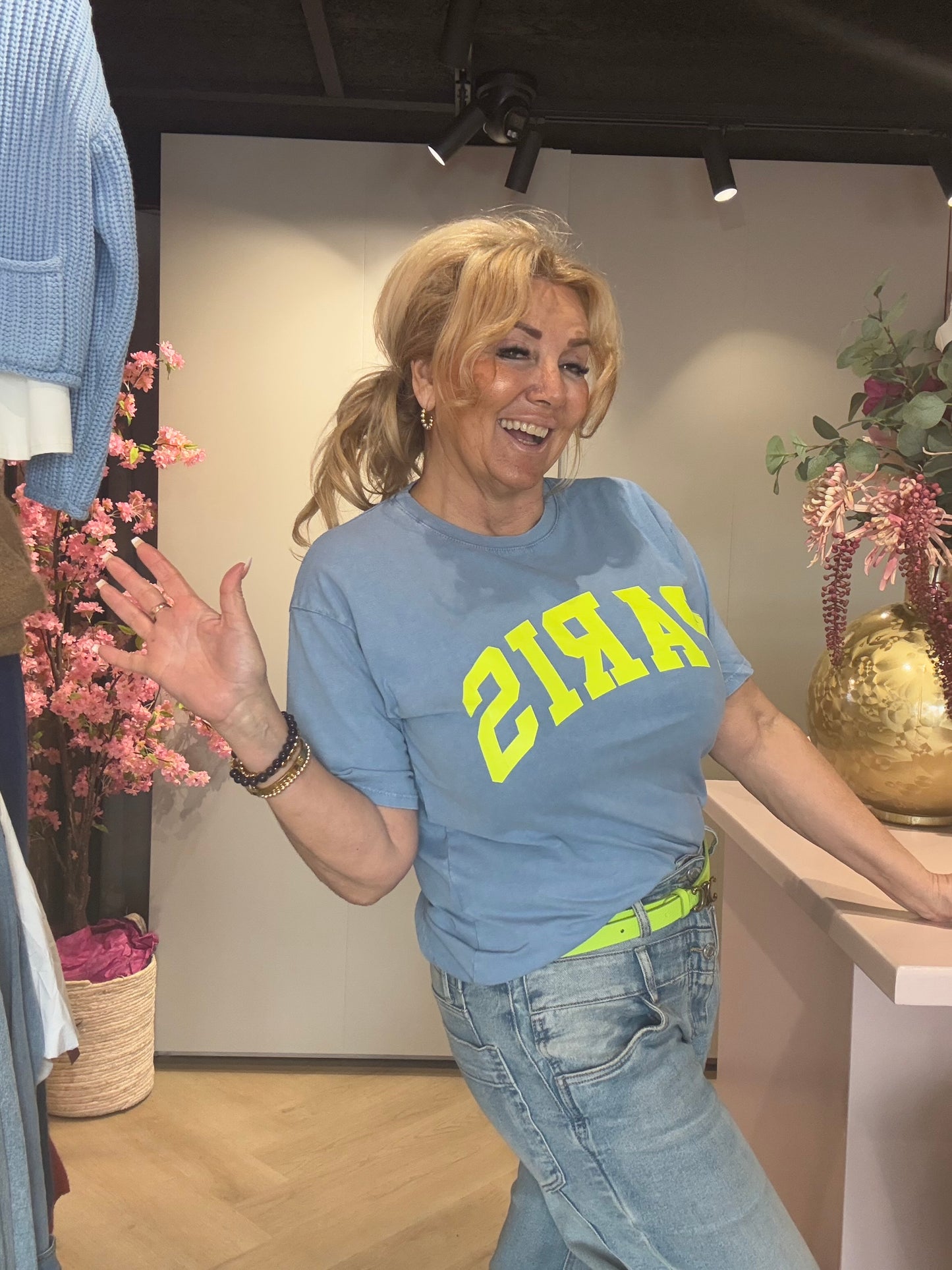 T-Shirt Paris Fluor Print Jeans Blauw