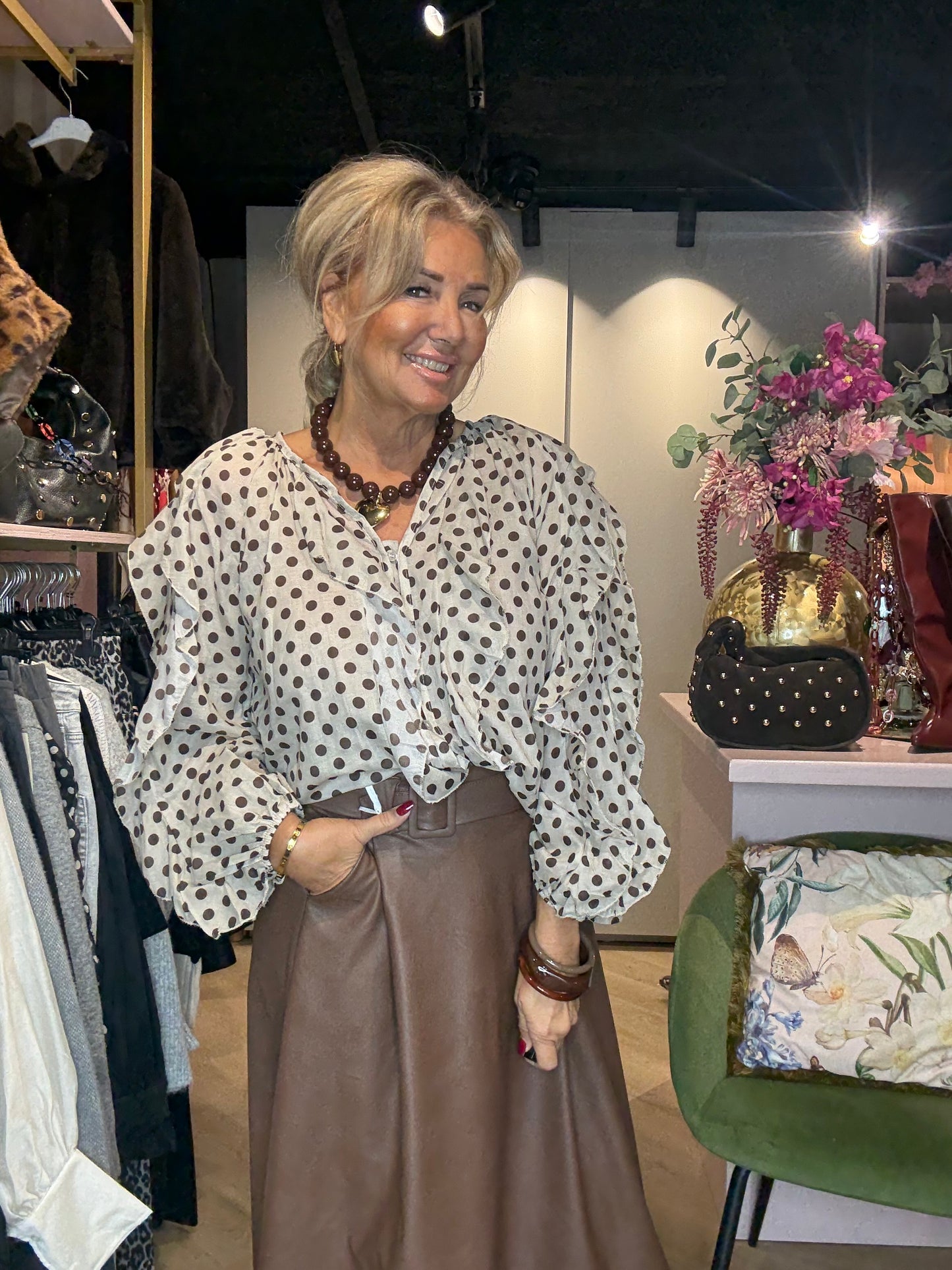 Polkadot Beige Roes