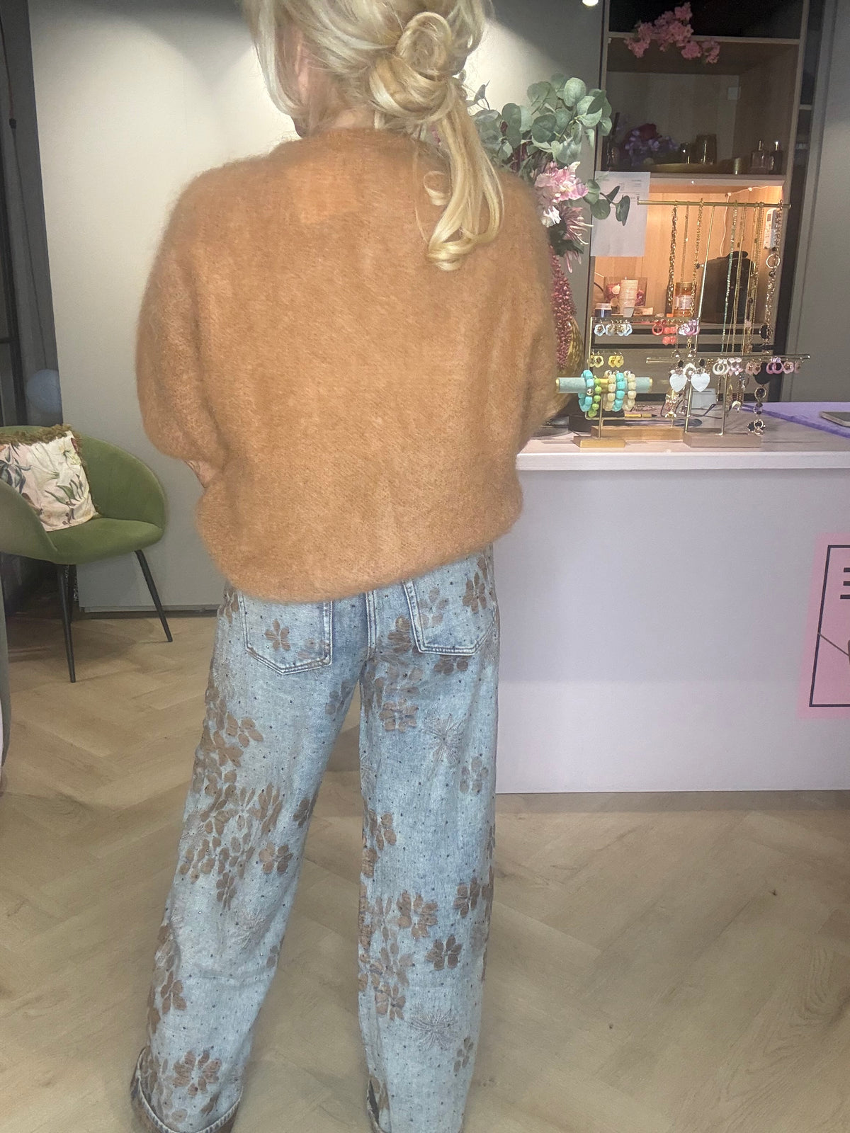 Jeans mit braunem Blumenmuster „Queen Off Hart’s“