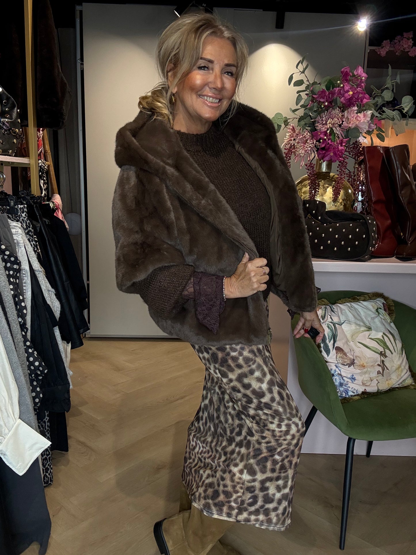 Fake Furr Jacket Capuchon Bruin