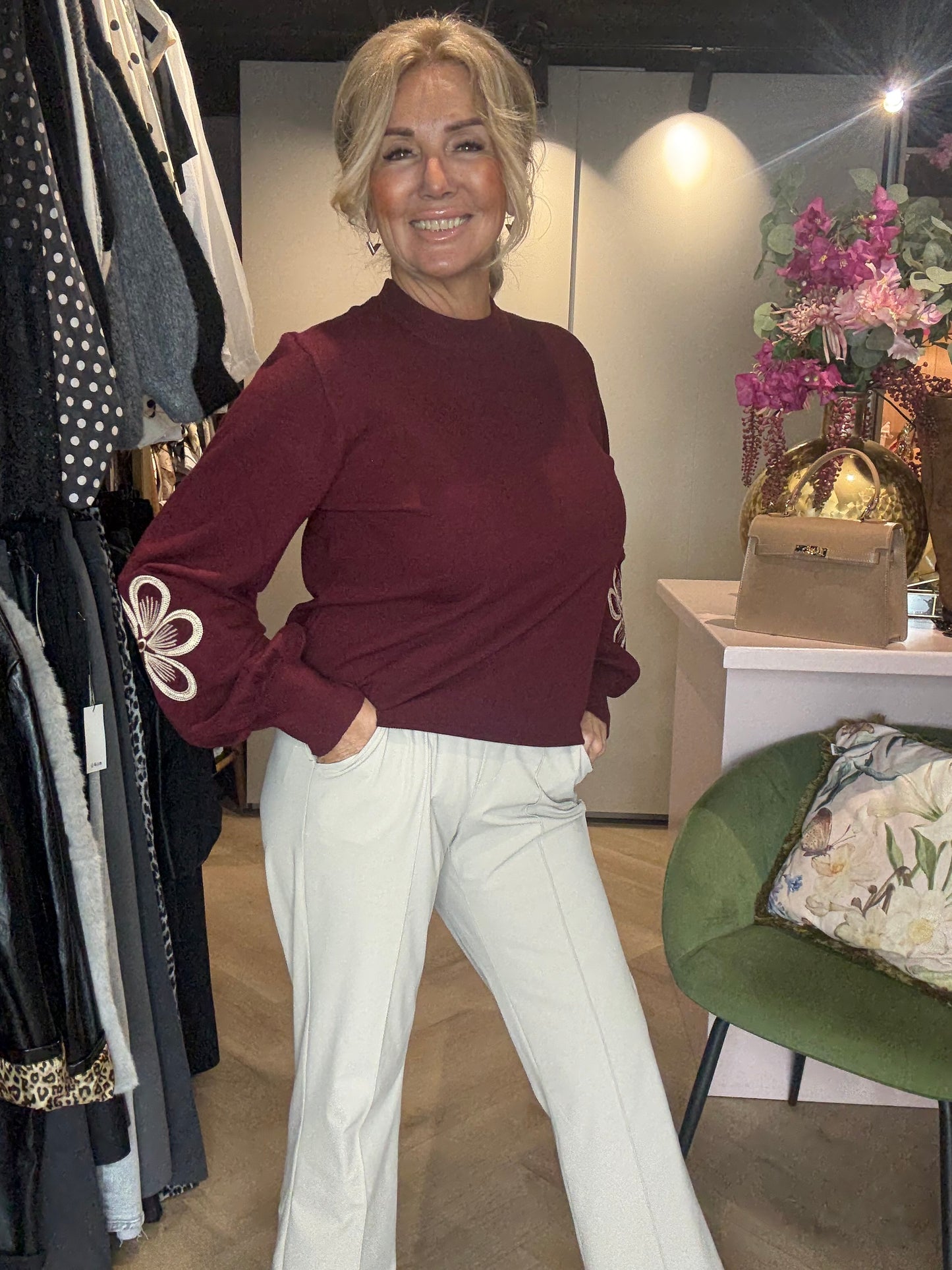 Triple Nine Truitje Flower Burgundy