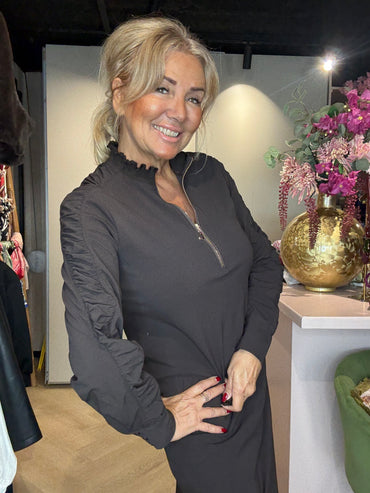 Triple Nine Jurk JK51815 Long Sleeves Smoked Shoulder - Donker Bruin