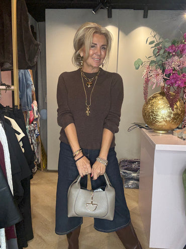 Triple Nine Alpaca Trui Long Sleeves Bruin