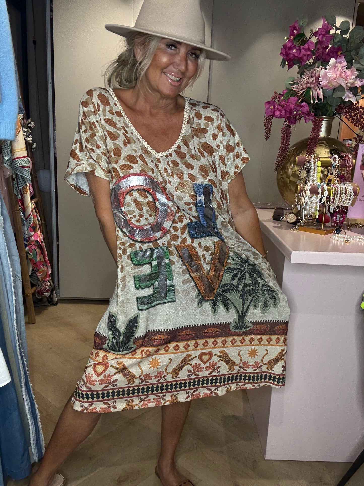 Dress safari 🌴