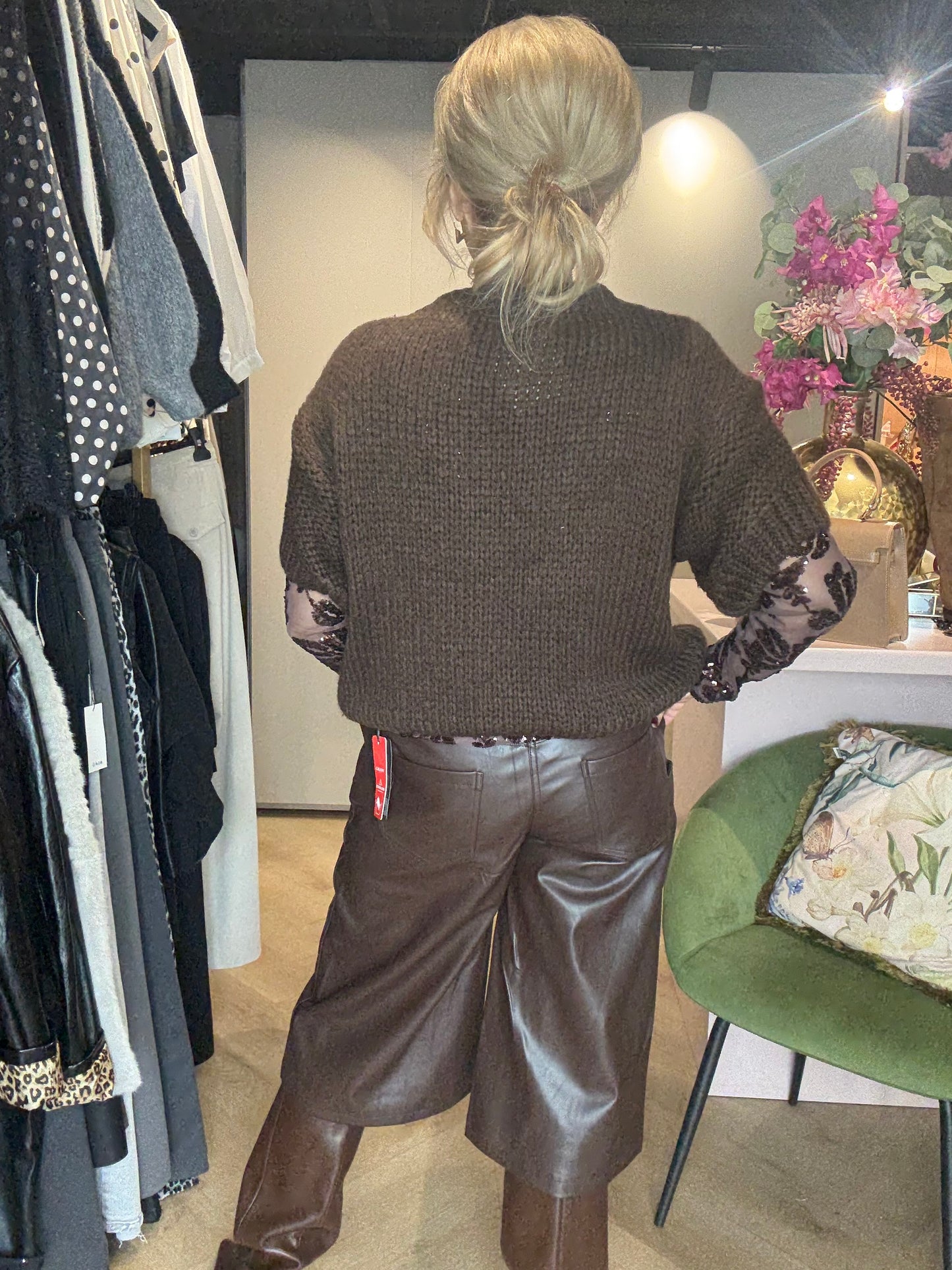 Bermuda Bruin Vegan Leatherlook look