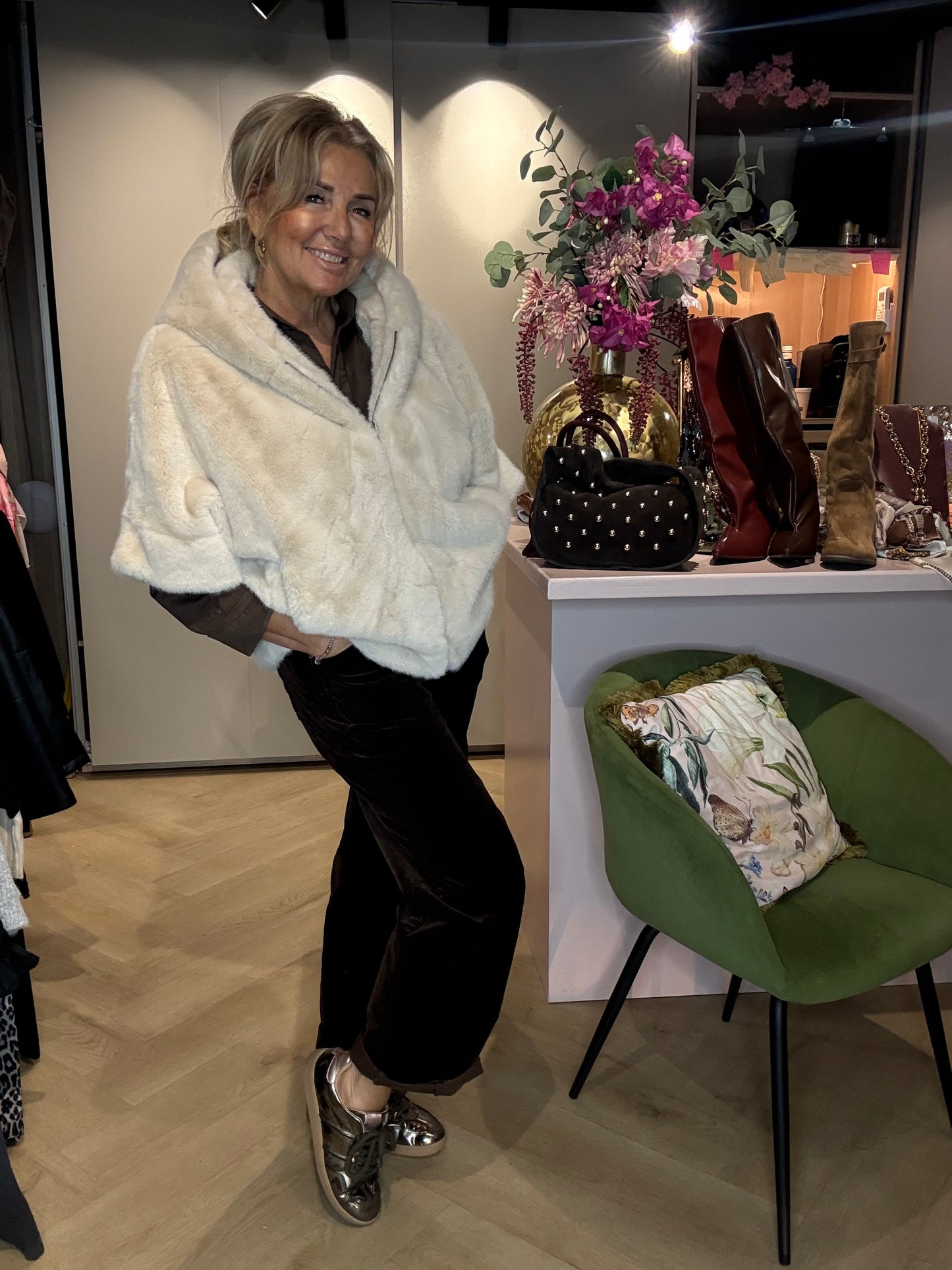 Fake furr Jasje Beige Capuchon