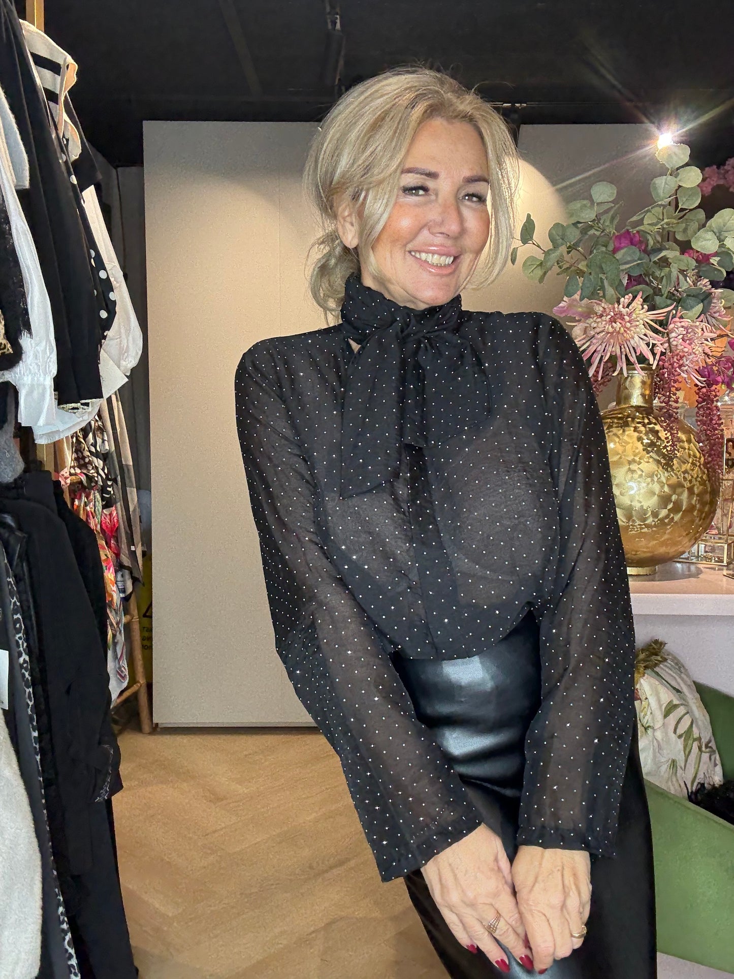 Blouse Bow Studs Zwart 🖤