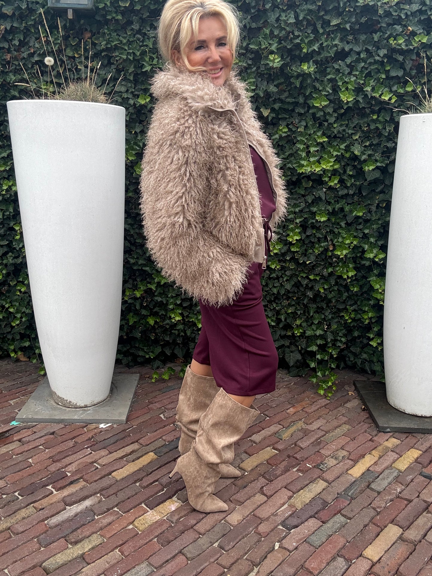 Jas Kort Model Curly Chic Beige