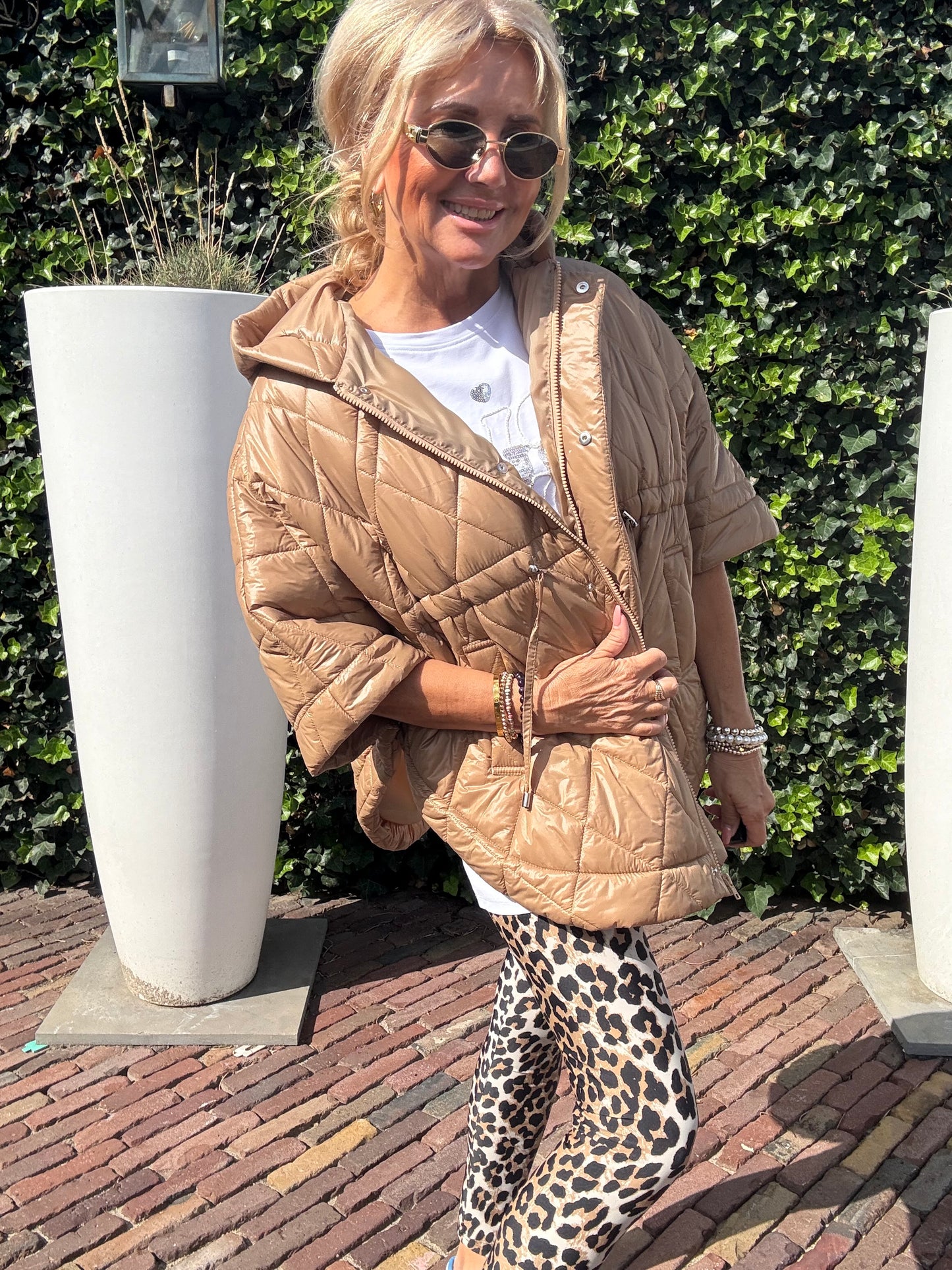 Bodywarmer Puffy Cape Camel