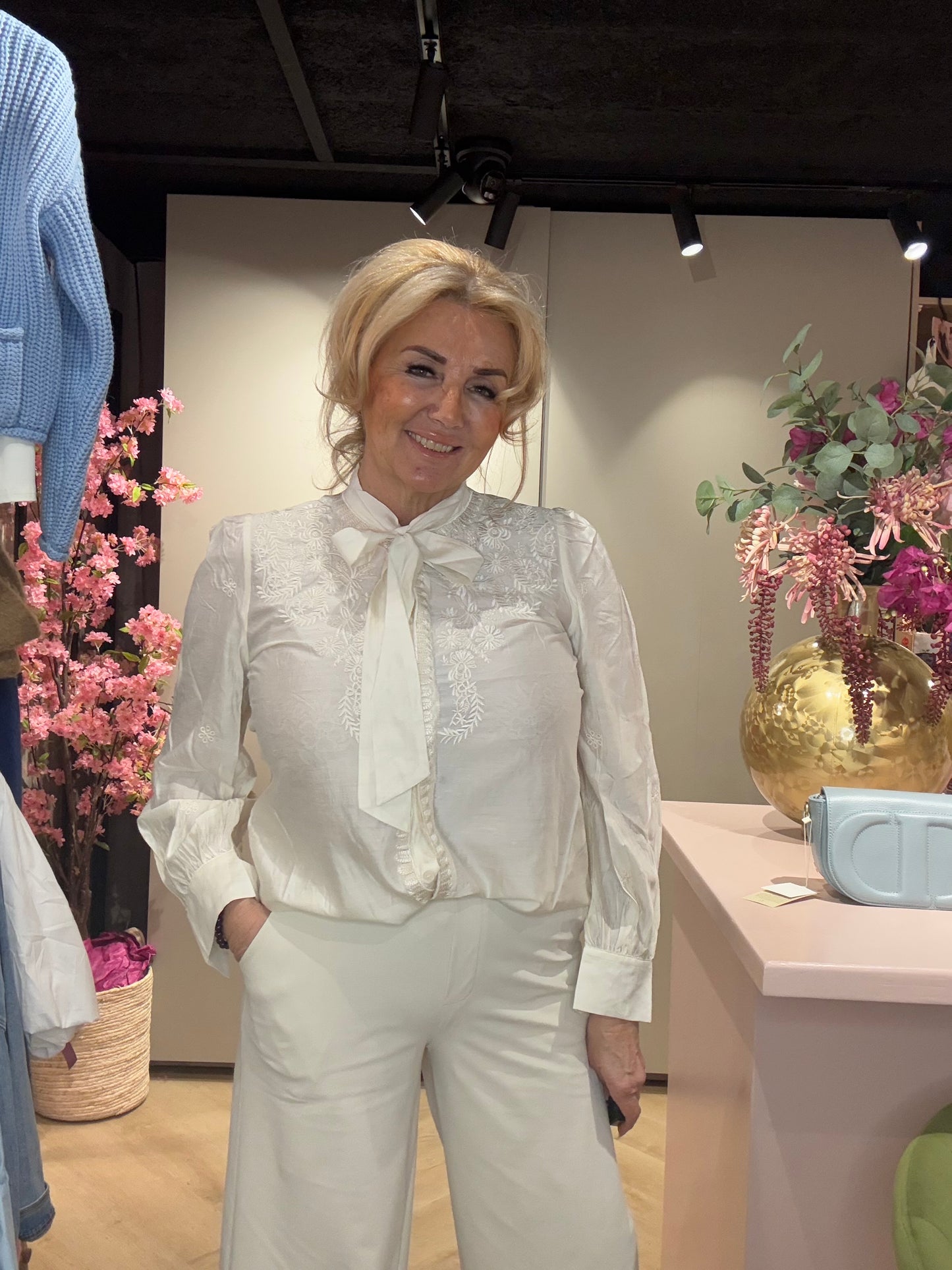 Blouse Satijn Look Borduurwerk Creme