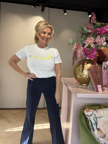 T-Shirt Wit, tekst Amour Geel