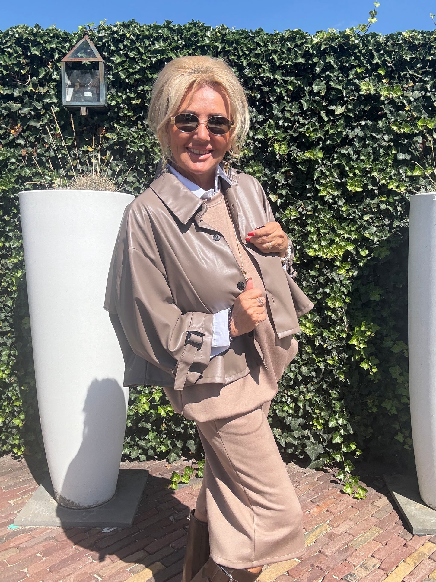 Puh Leatherlook Cape Jasje Taupe
