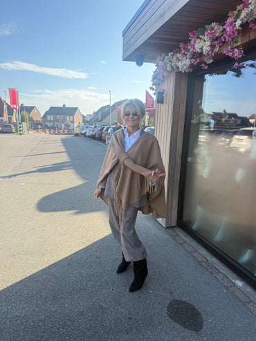 Poncho Camel