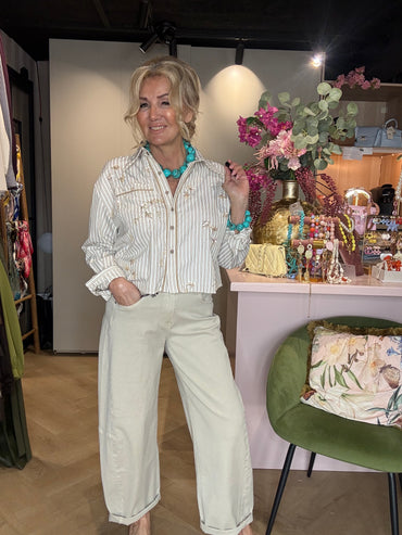 Bluse med striber, strass og blomst i beige