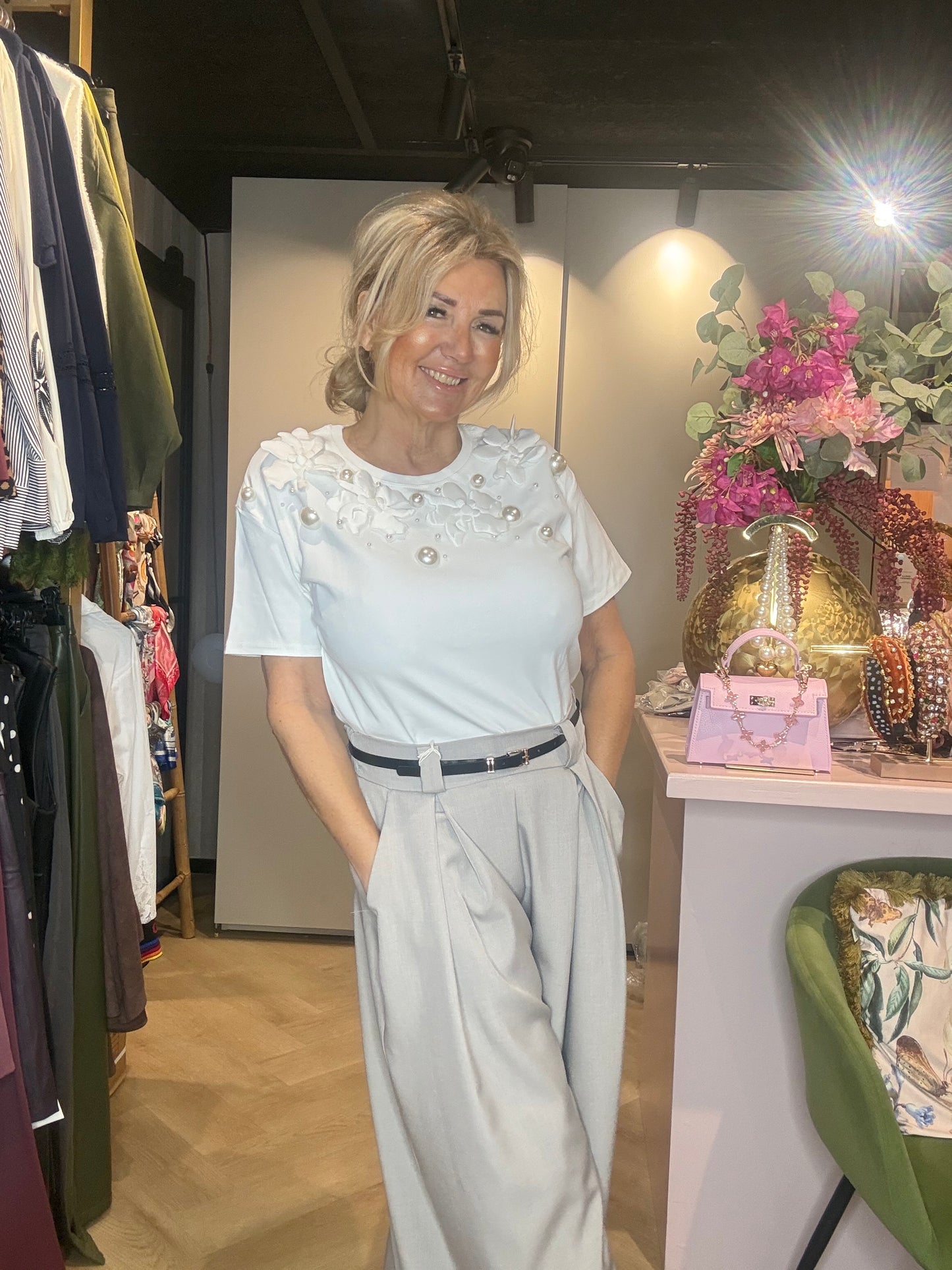 T-skjorte hvit Flower Pearl