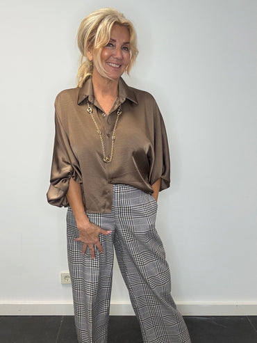 Blouse en soie brune à manches bouffantes