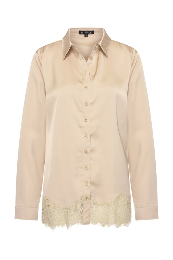 Mi Piace blouse Sand MP202909, voorzijde met knoopsluiting en kanten zoom