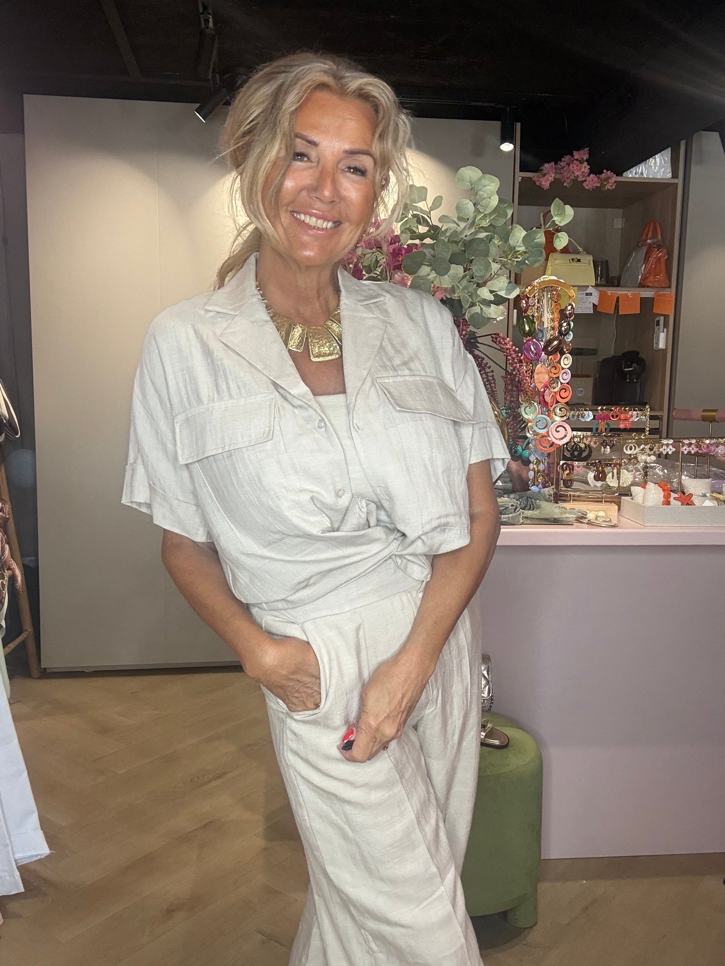 Bluse i beige hør