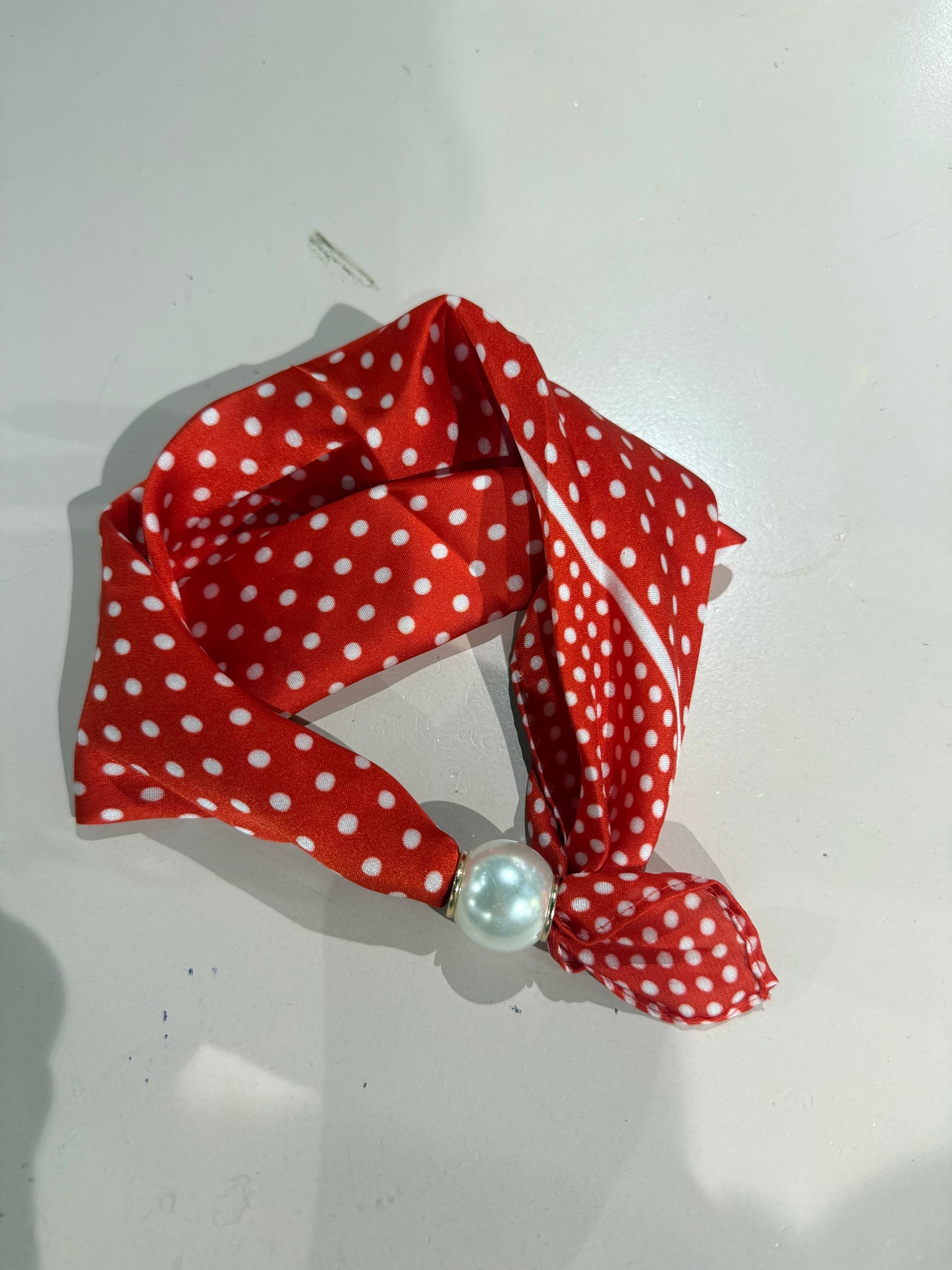 Magic Pearl rødt sjal