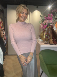 Col met turtle hals Poederrose met Shimmer