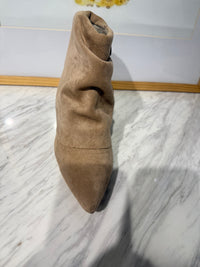 Zapato Ellis beige modelo corto