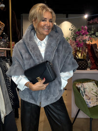 Fake Furr capuchon Grijs