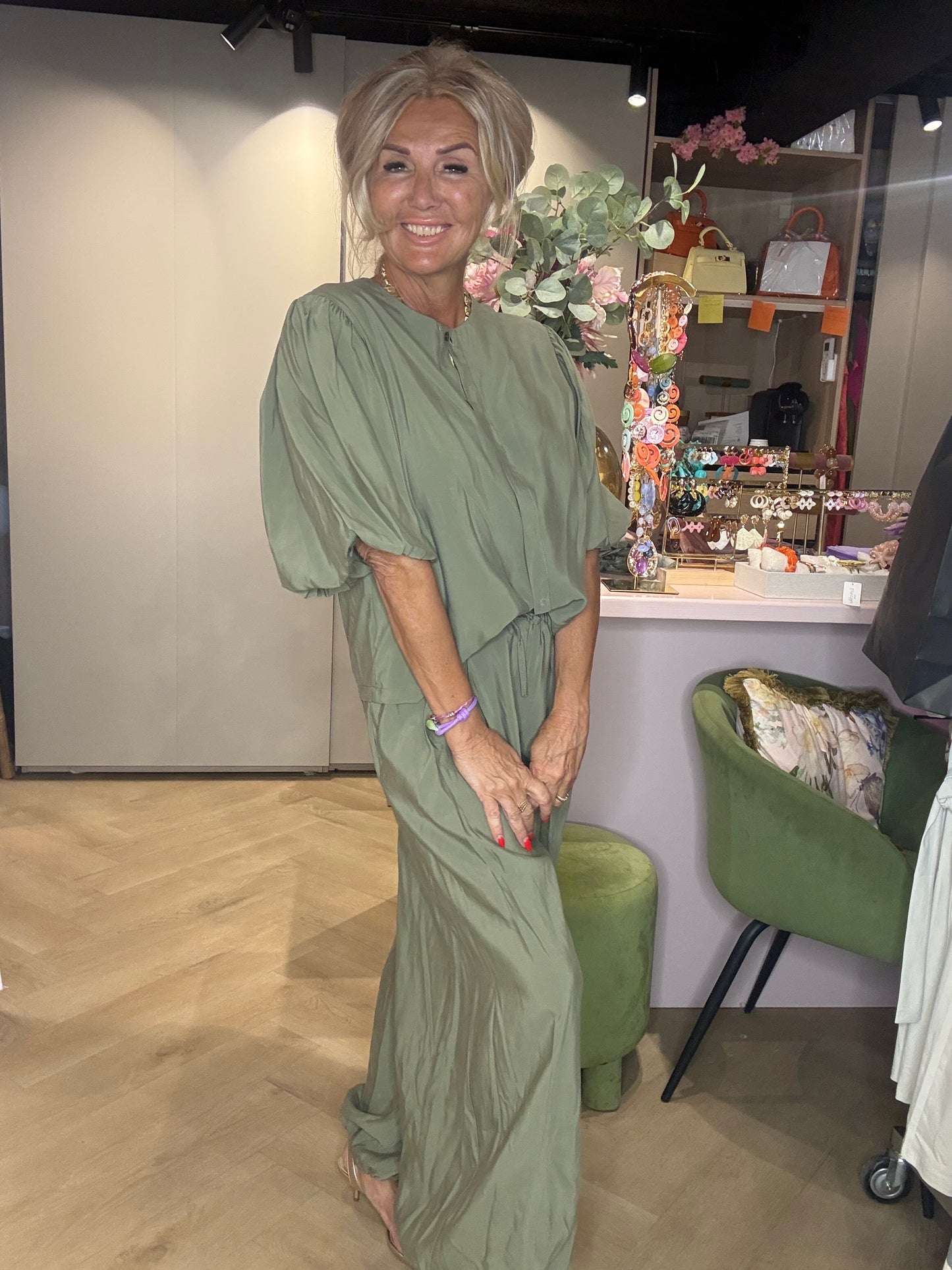 Blouse Army green Ballon mouw