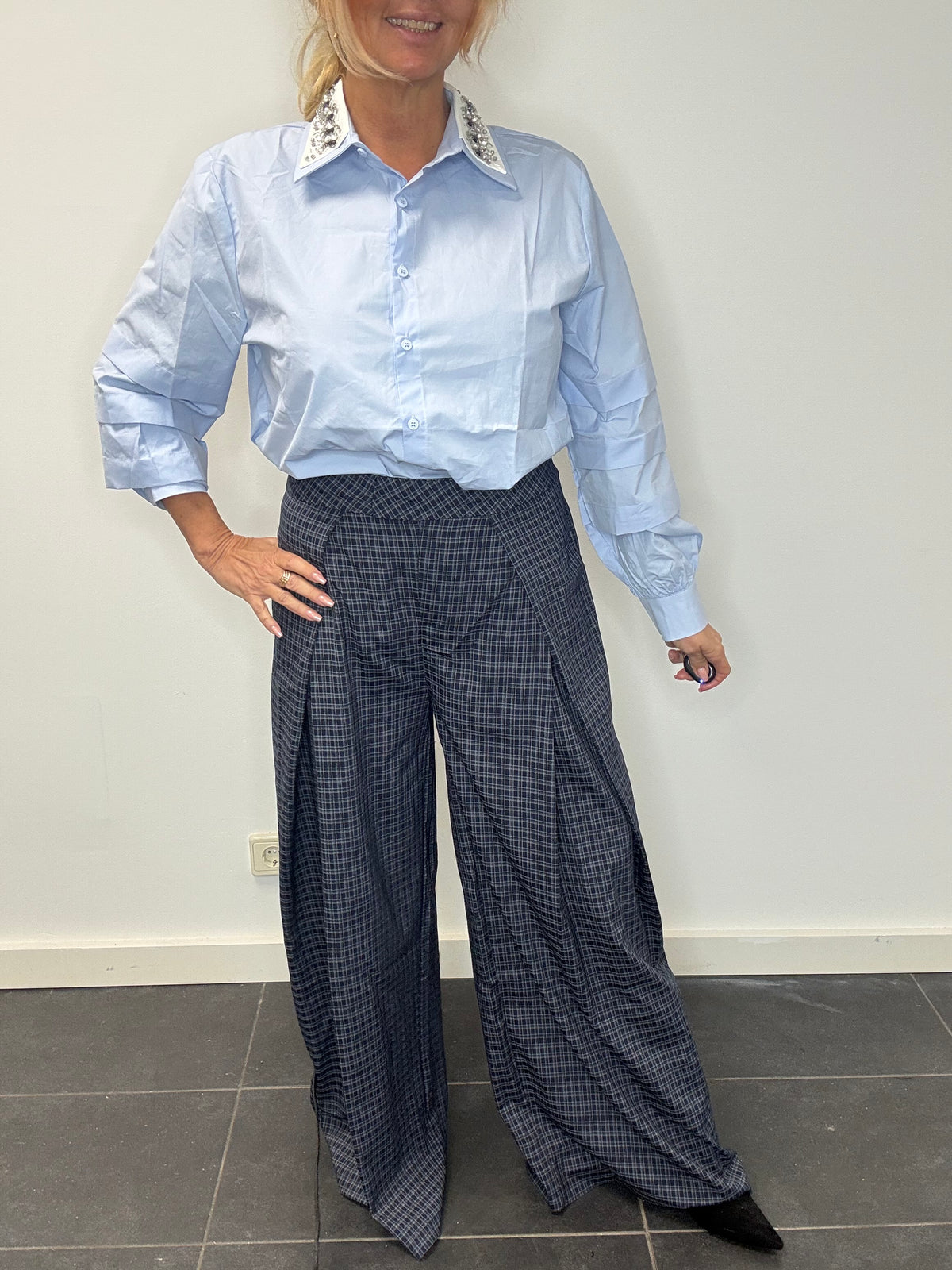 Dark blue small-check trousers