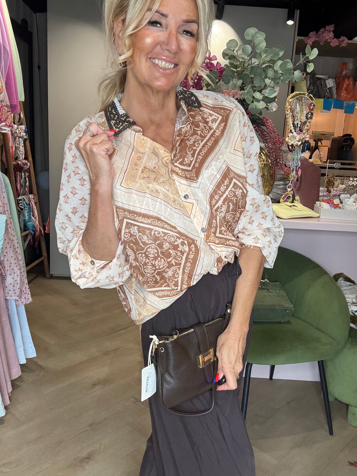 Blouse Camel gehaakt kraagje Bruin