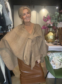 Poncho Camel