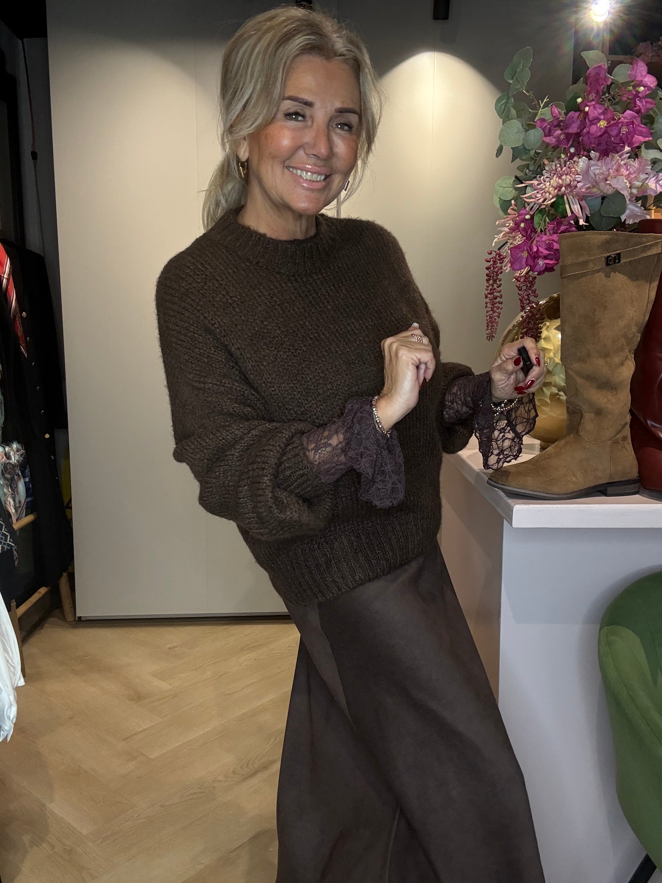 Lace top Bruin trompet mouw