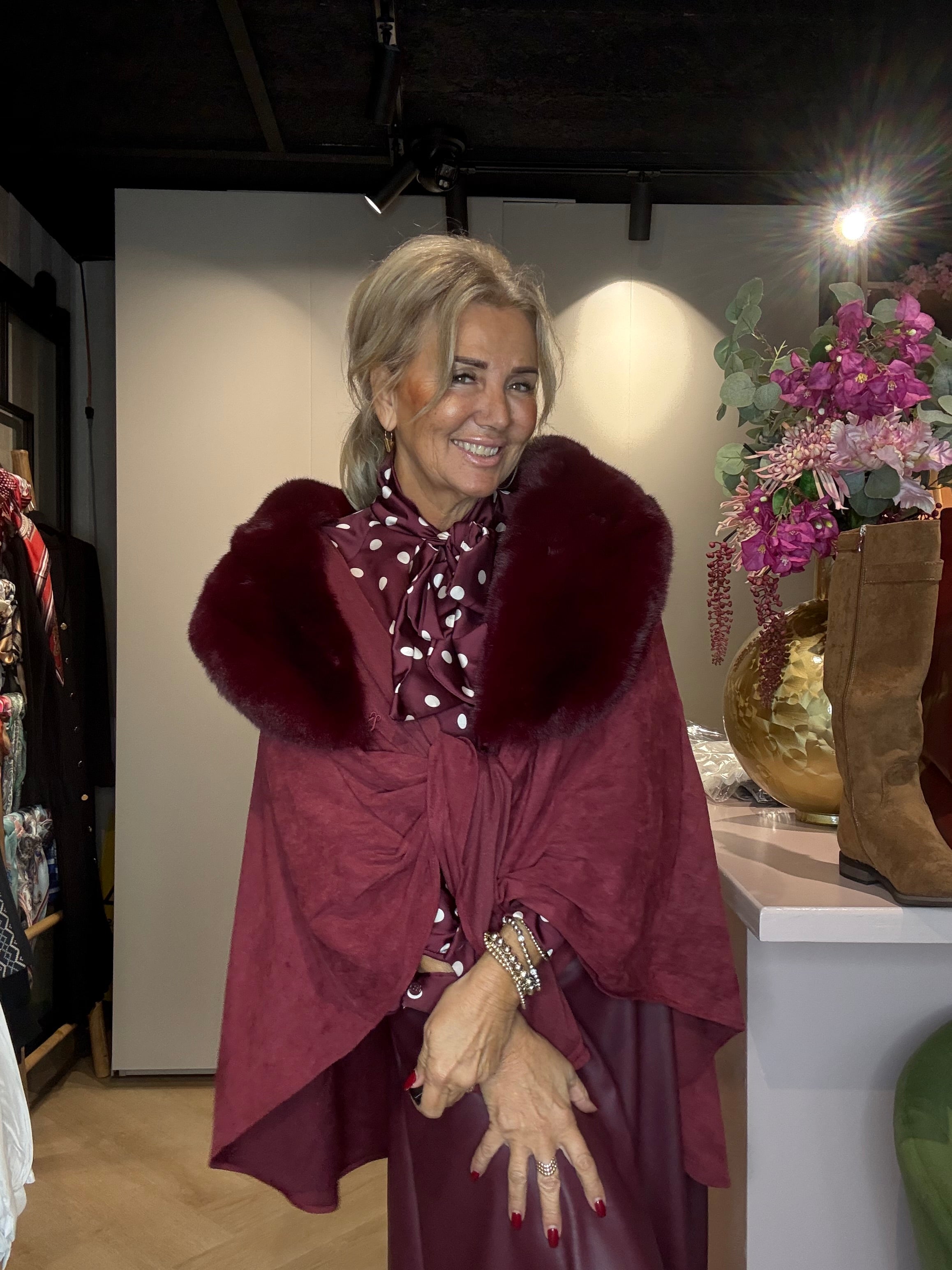 Poncho Bordeaux fake Furr