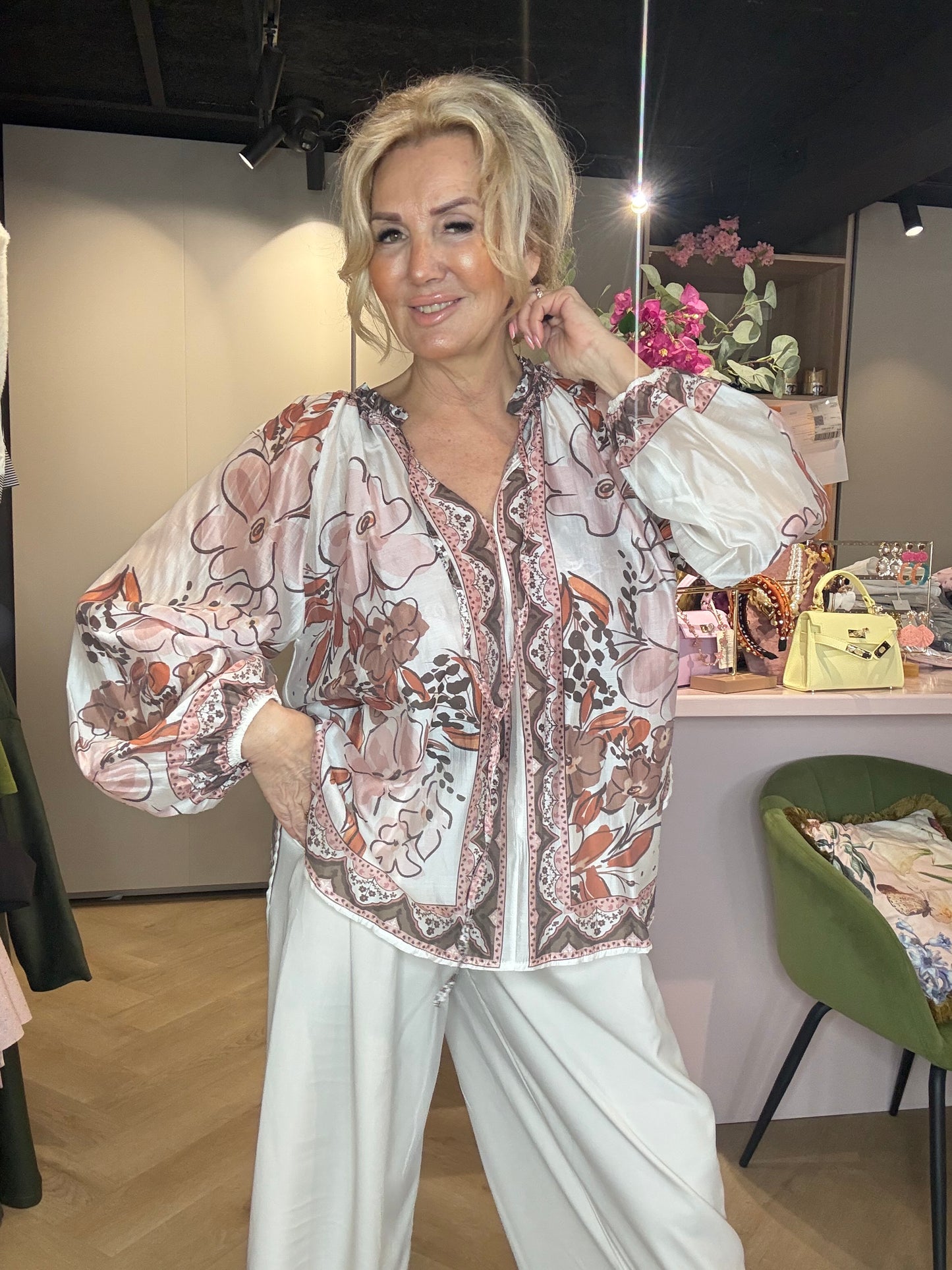 Blouse Tes Off White Rose