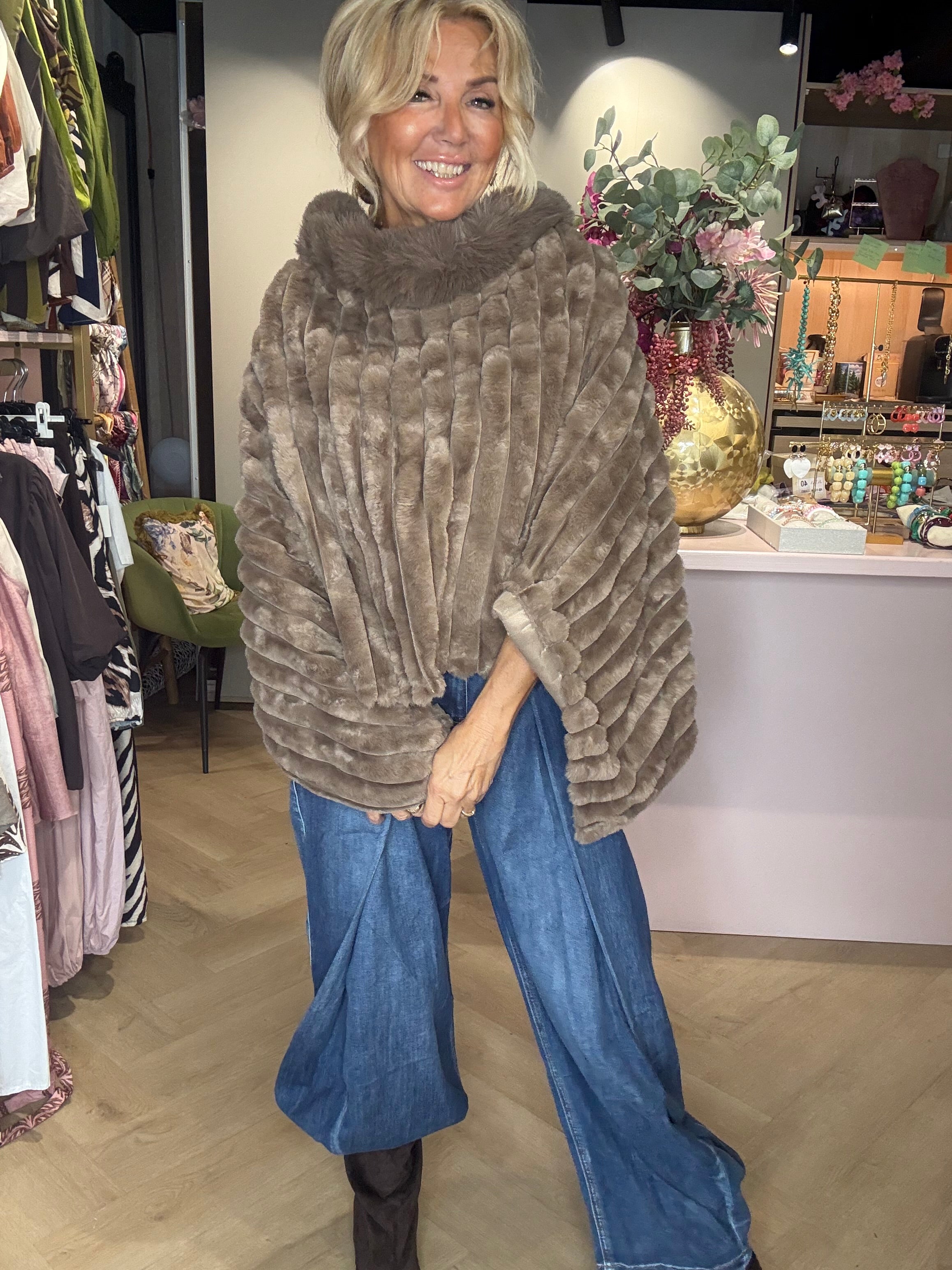 Poncho Fake  Furr Camel