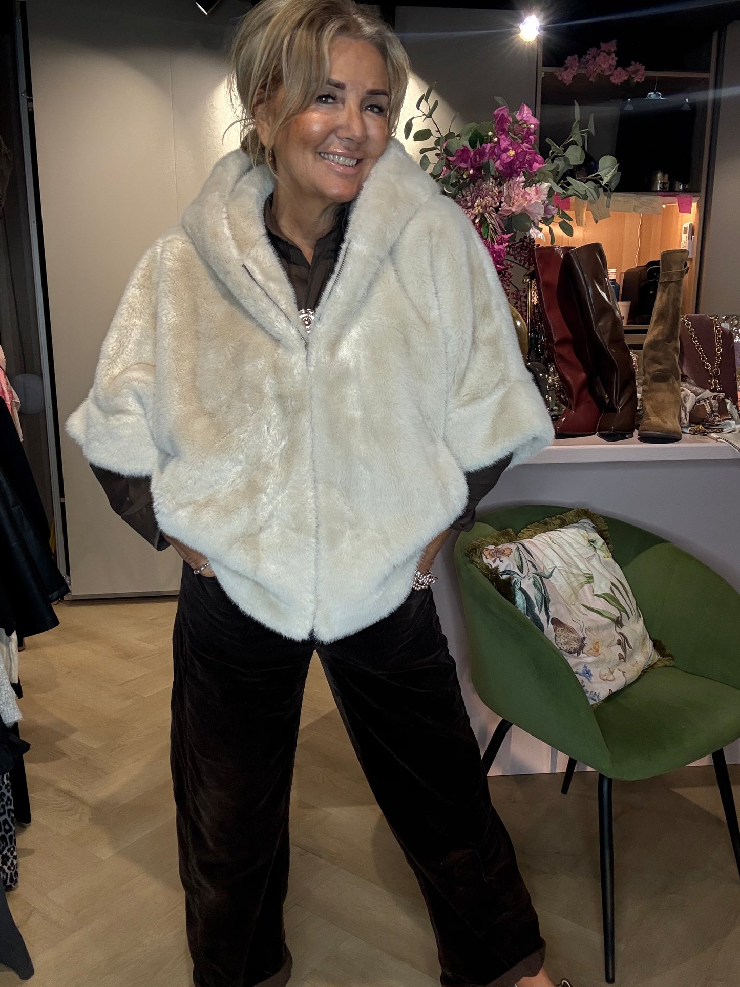 Fake furr Jasje Beige Capuchon