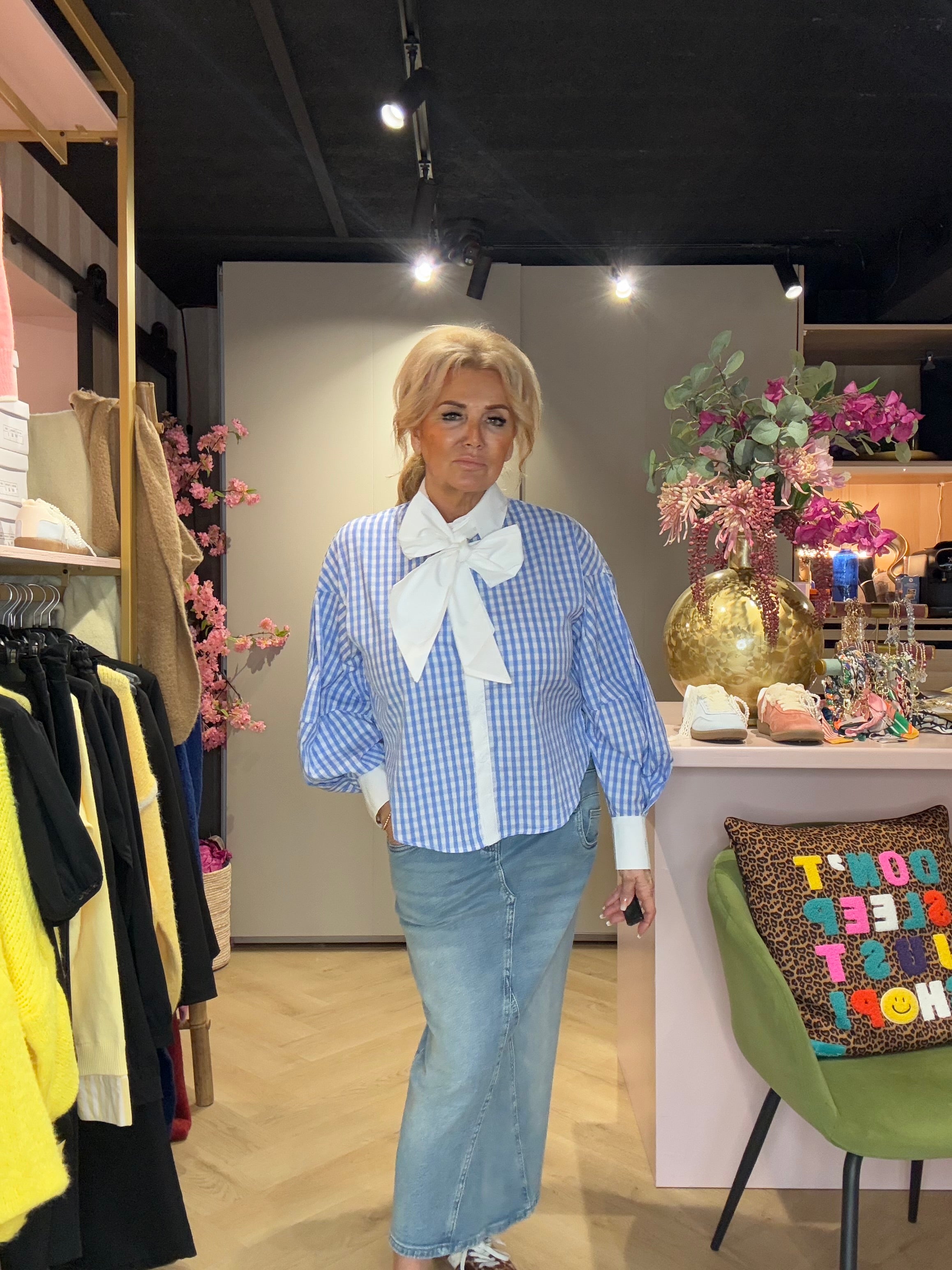 Blouse ruit witte strik