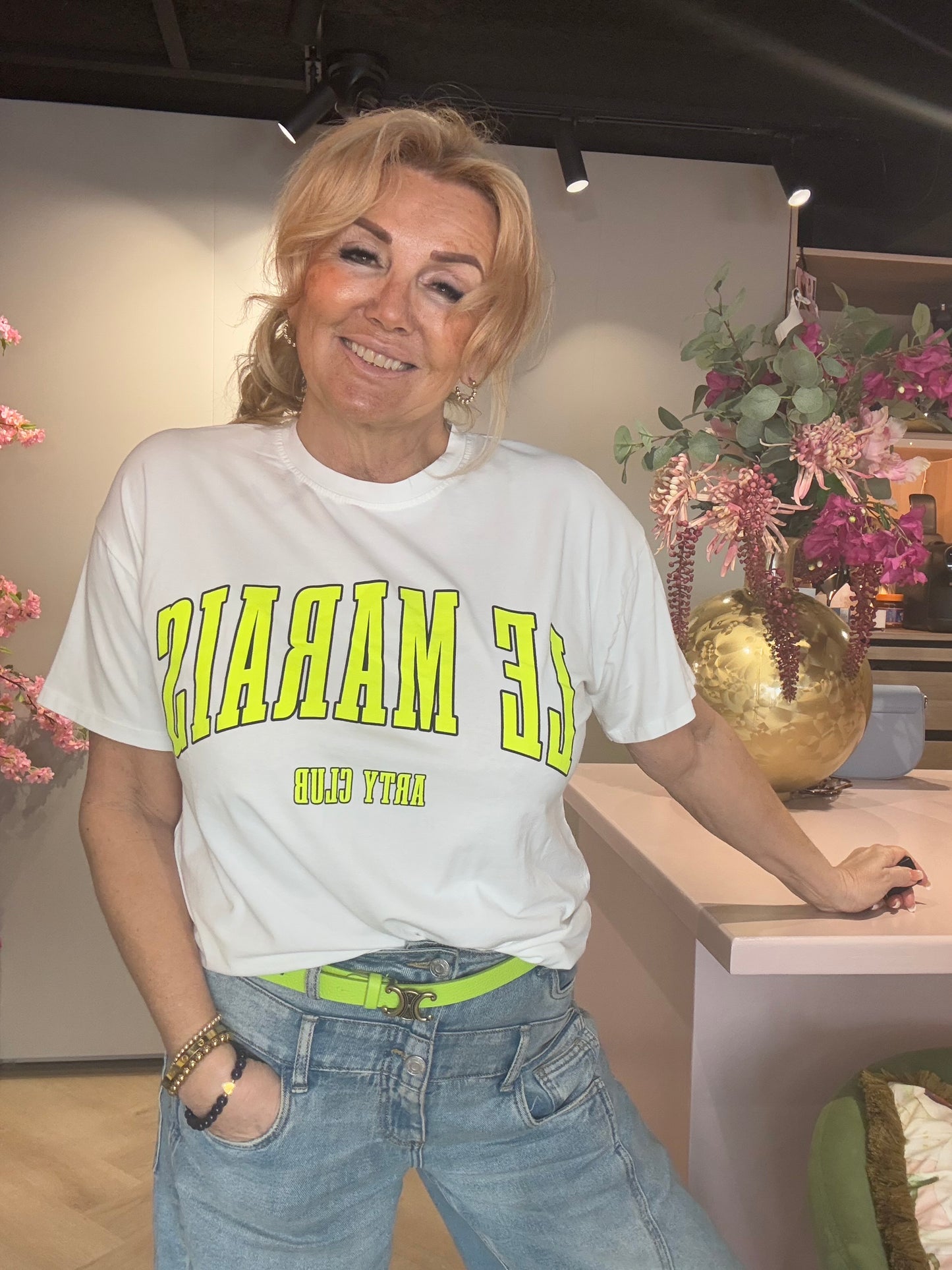 T-Shirt Le Marais Neon Geel opdruk, Wit