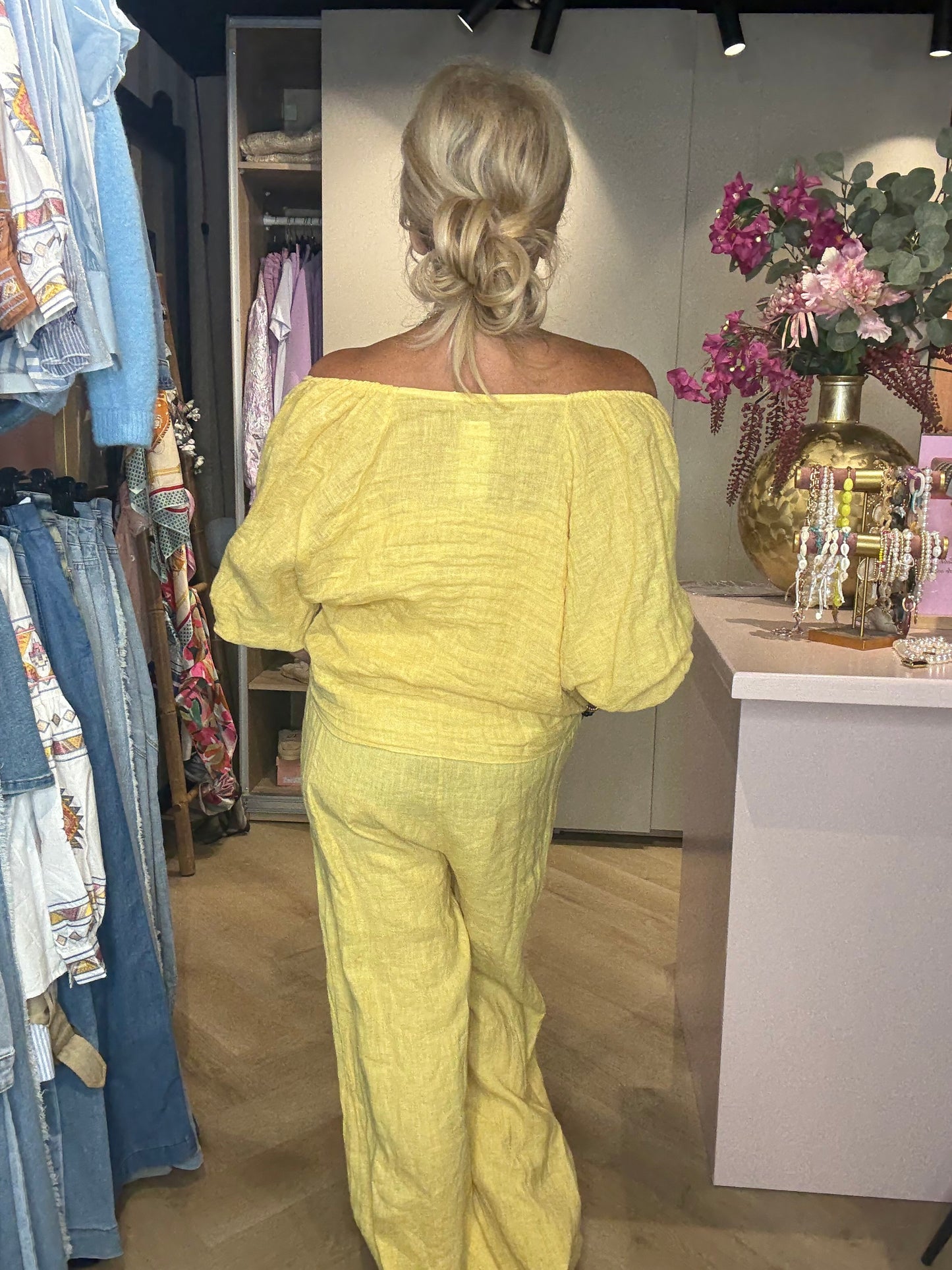 Blouse Tie Geel