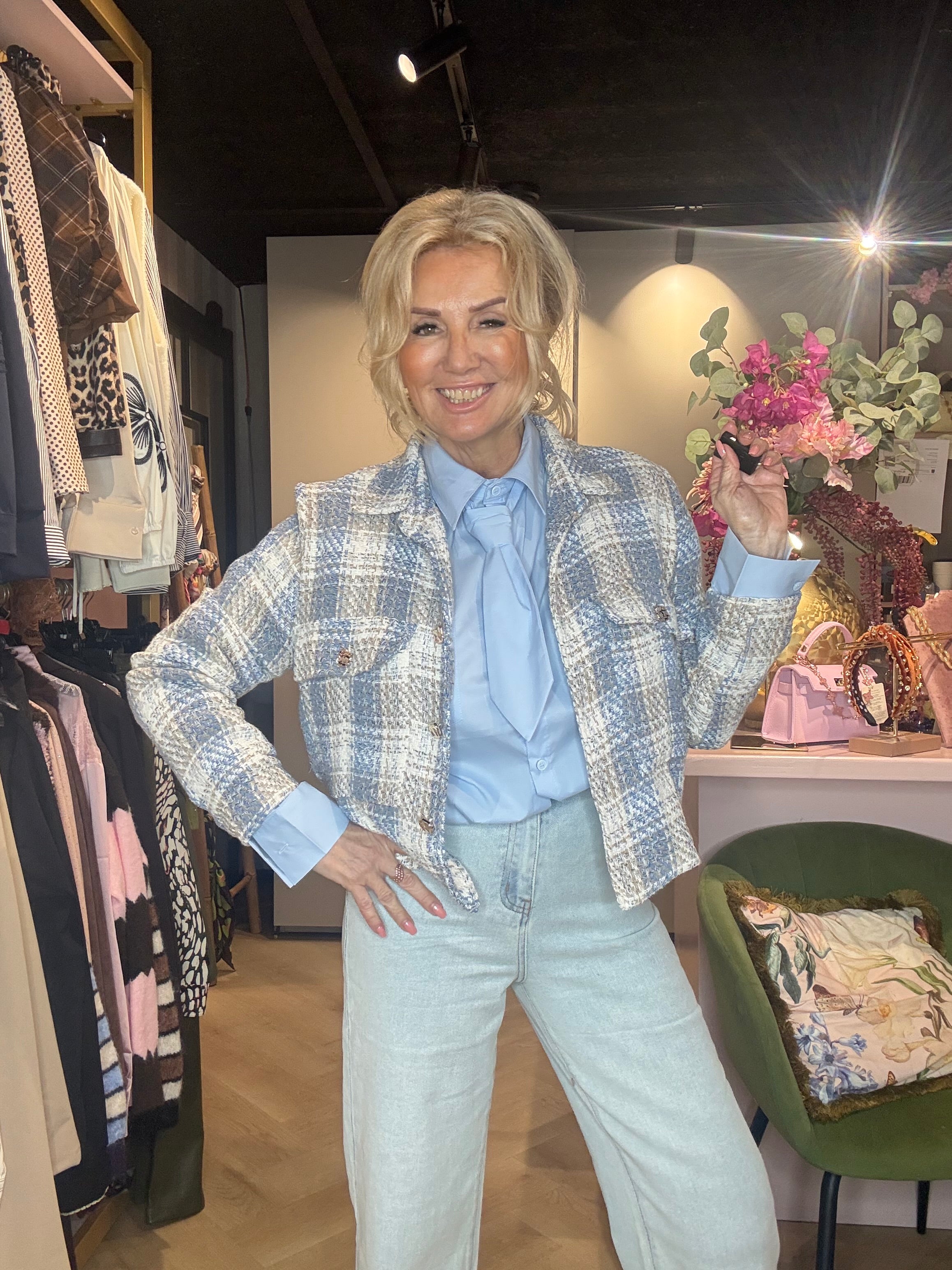 Bluse mit Krawatte Blau