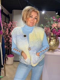 Gilet met grote gouden knoop